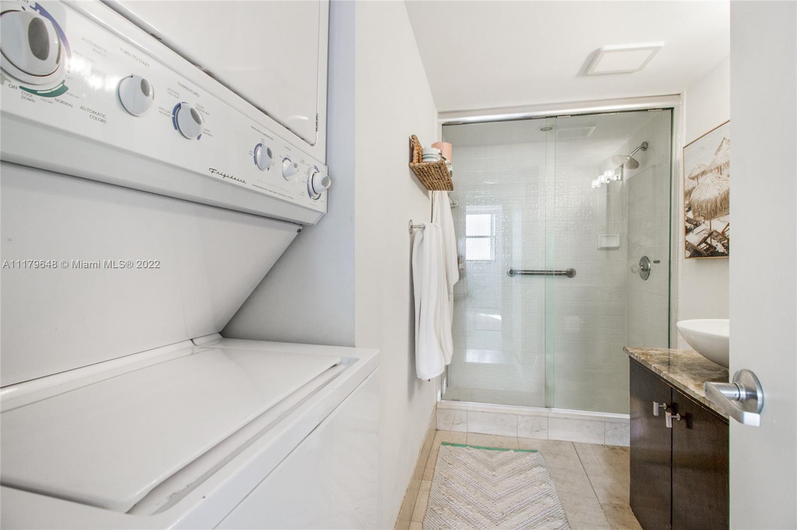 1775 Washington Ave Unit: 6C