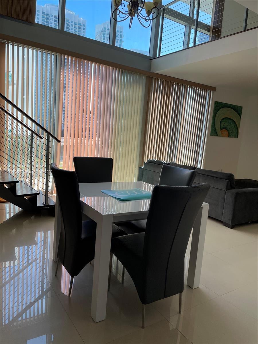 90 SW 3rd St Unit: TH505