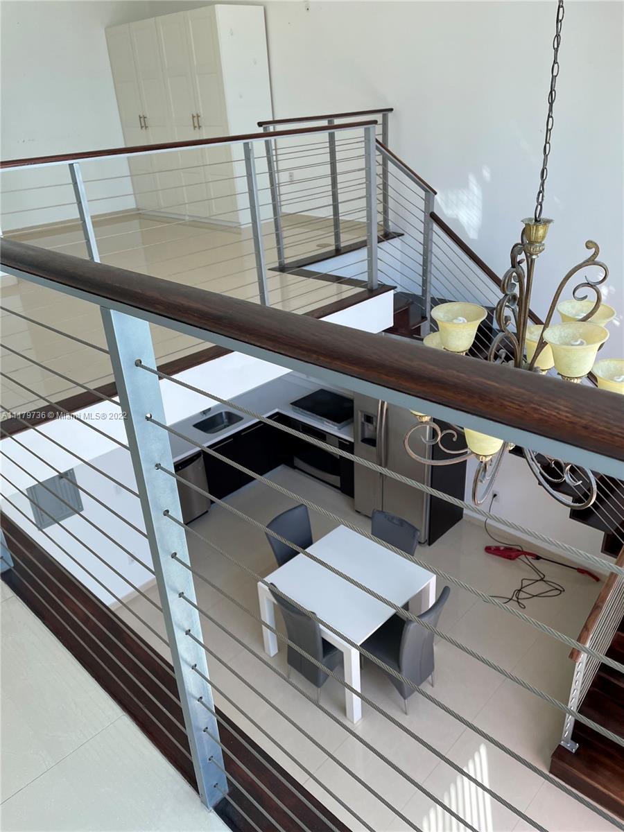 90 SW 3rd St Unit: TH505