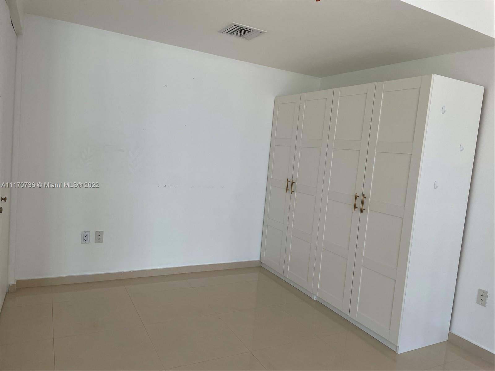 90 SW 3rd St Unit: TH505