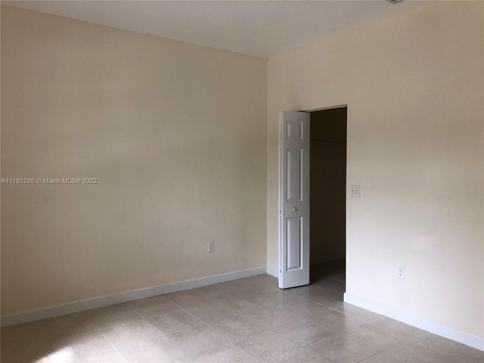 2720 NE 3rd Dr Unit: 203