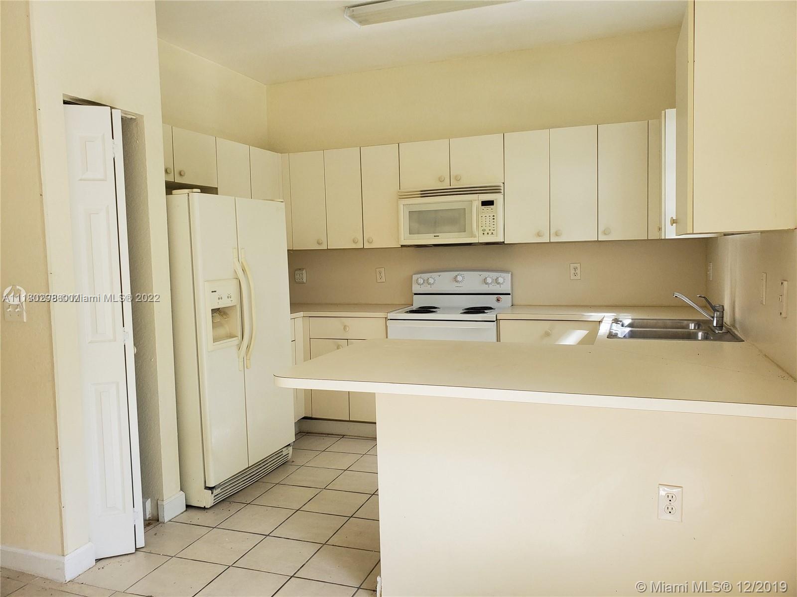 2720 NE 3rd Dr Unit: 203