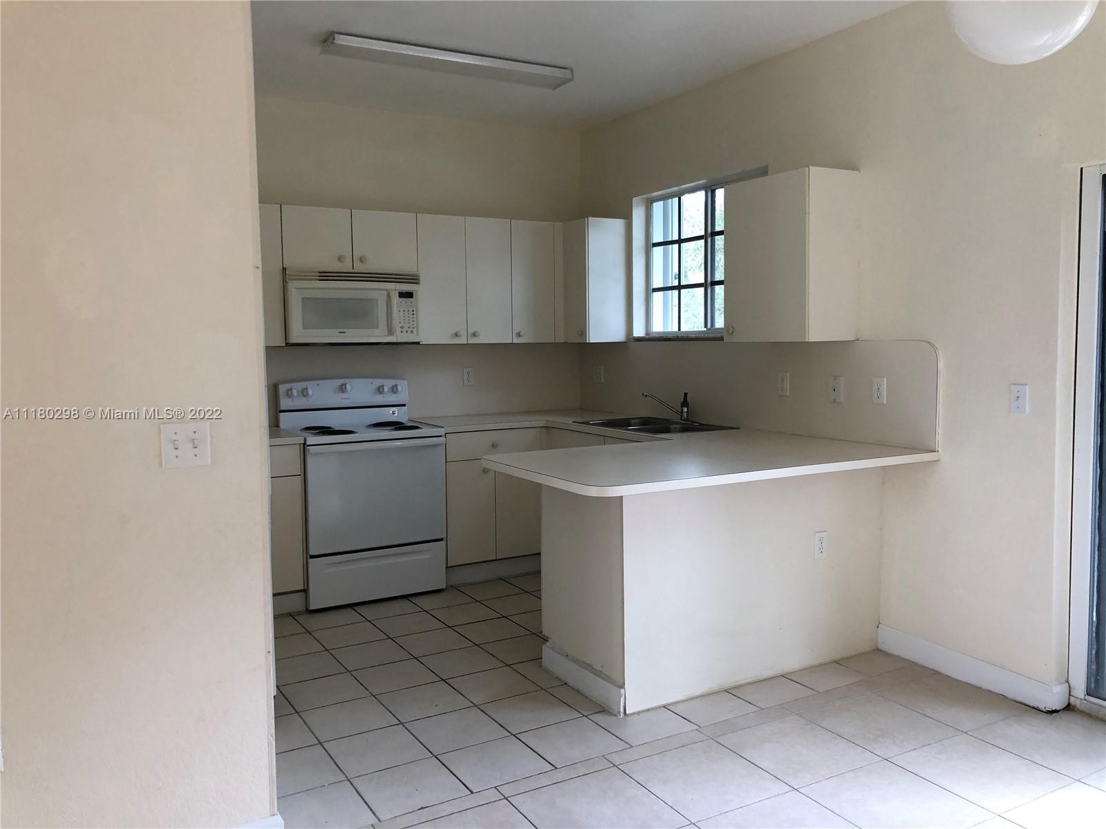 2720 NE 3rd Dr Unit: 203