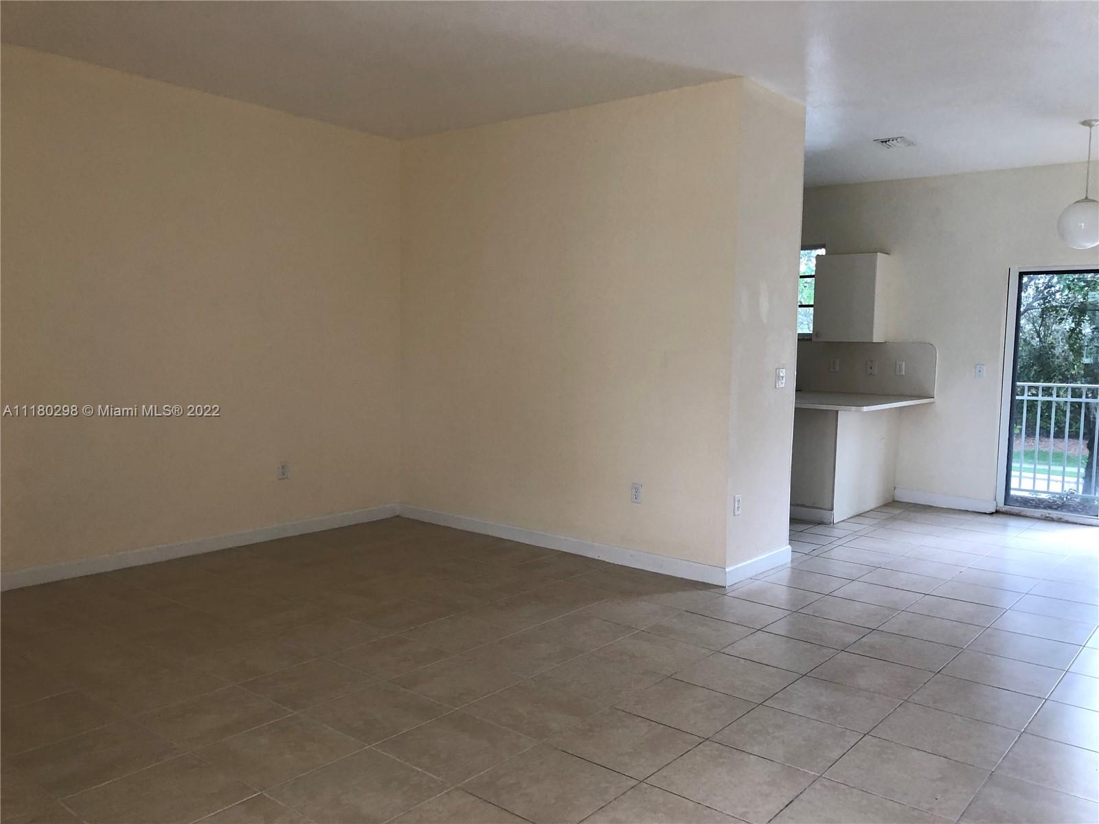 2720 NE 3rd Dr Unit: 203