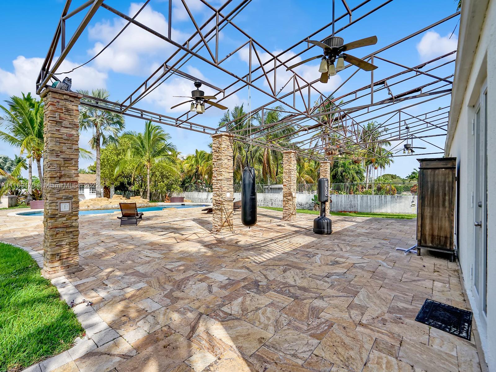 150 NW 123rd Ave