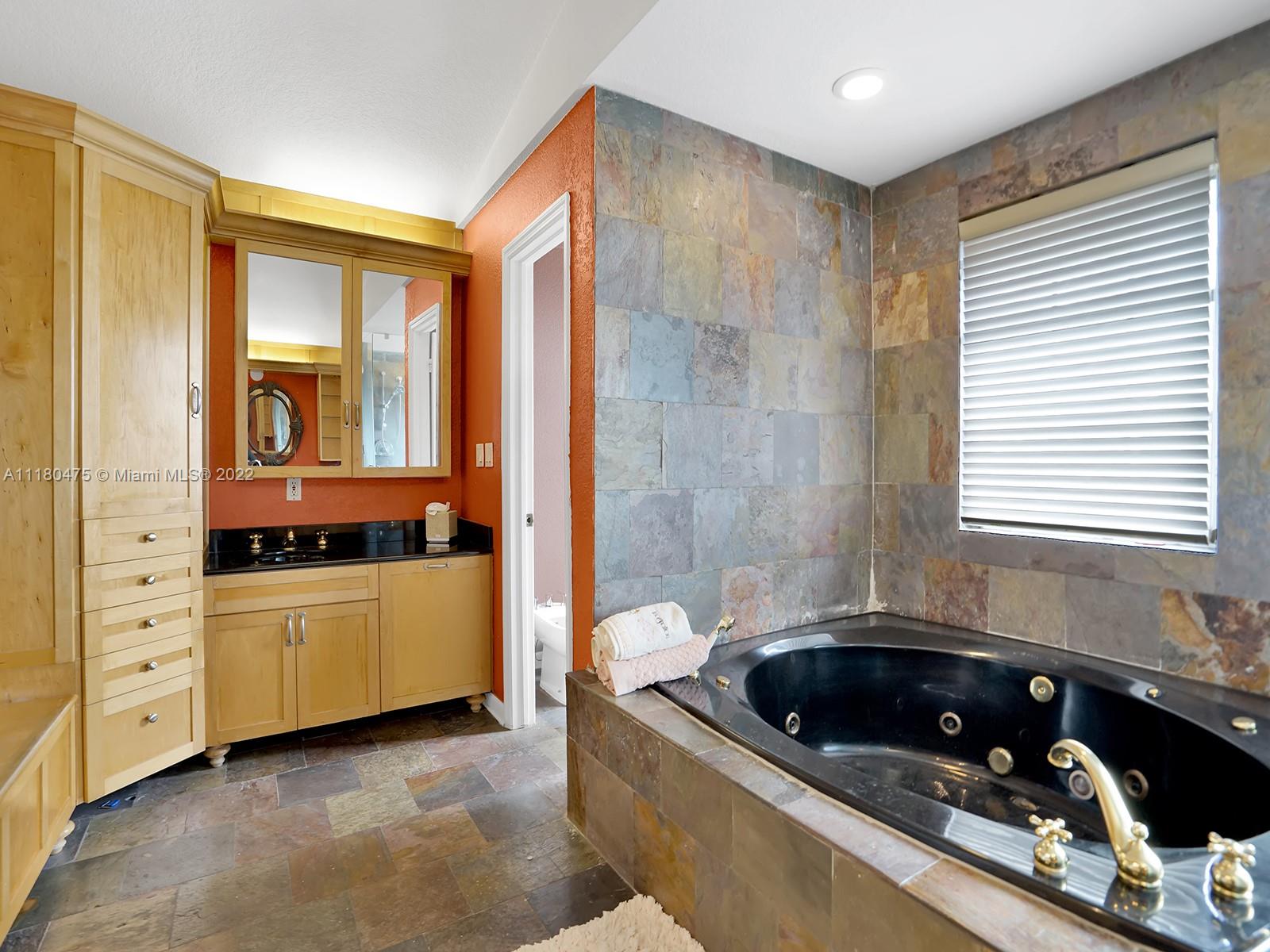 150 NW 123rd Ave