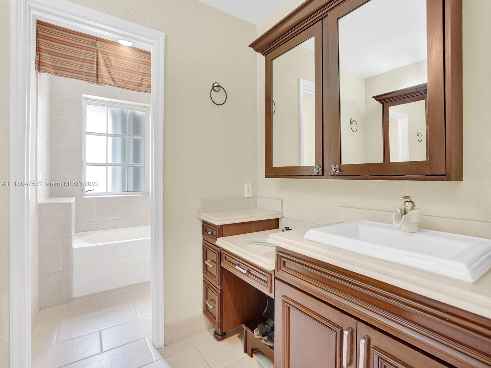 150 NW 123rd Ave