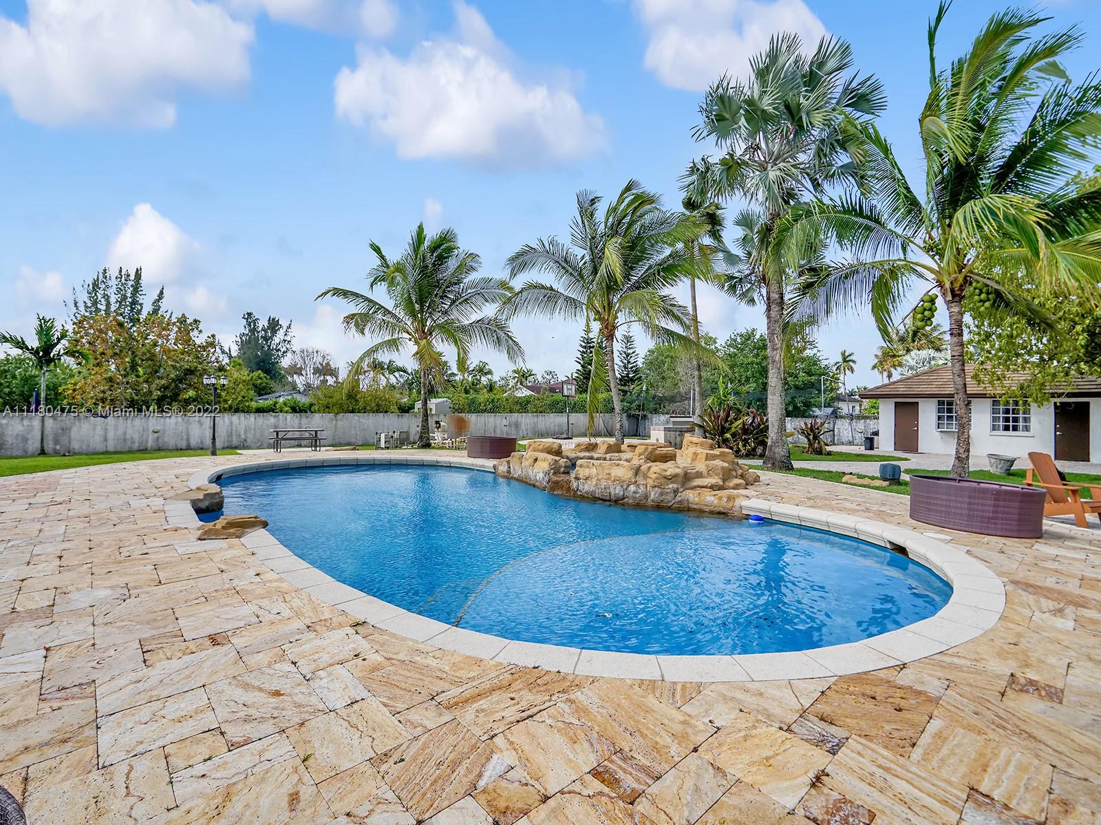 150 NW 123rd Ave