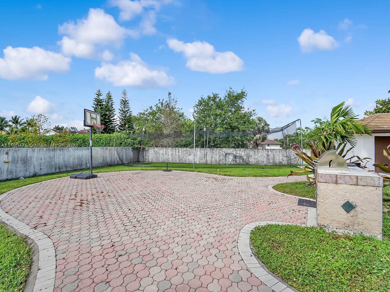 150 NW 123rd Ave