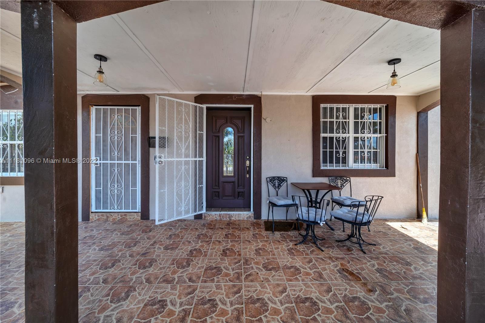 211 SW 60th Ave