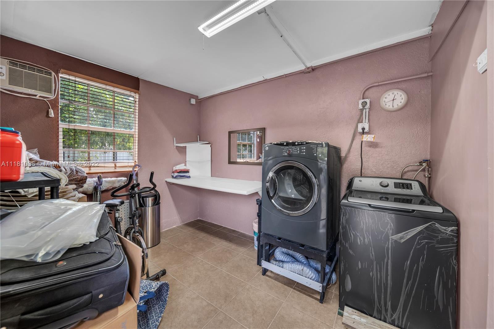 211 SW 60th Ave