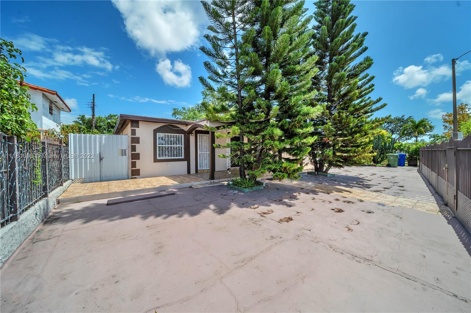 211 SW 60th Ave