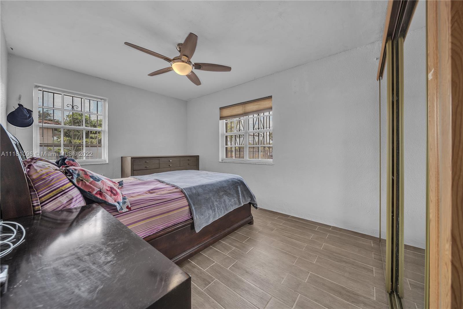 211 SW 60th Ave