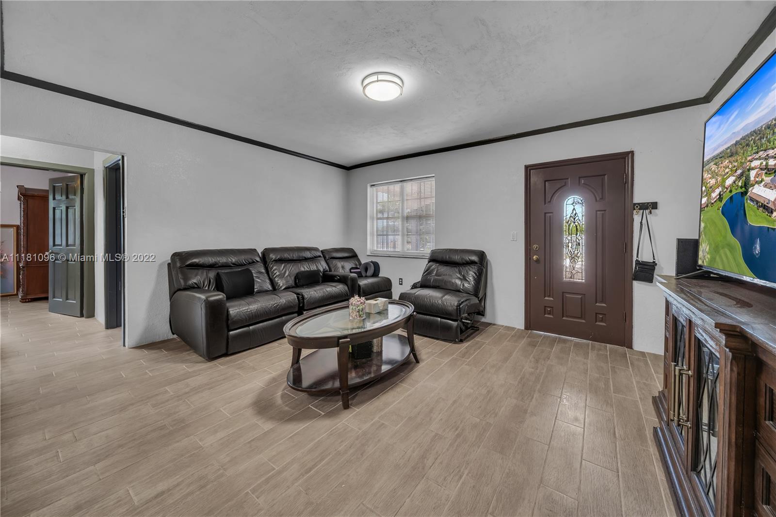 211 SW 60th Ave