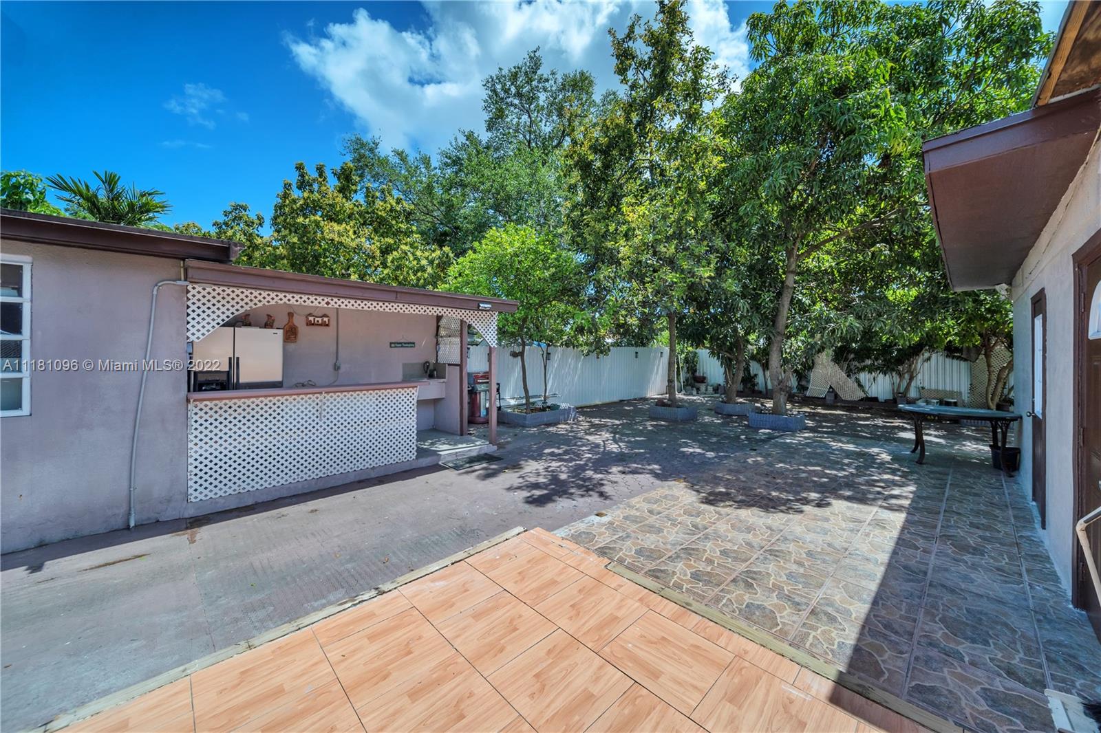 211 SW 60th Ave