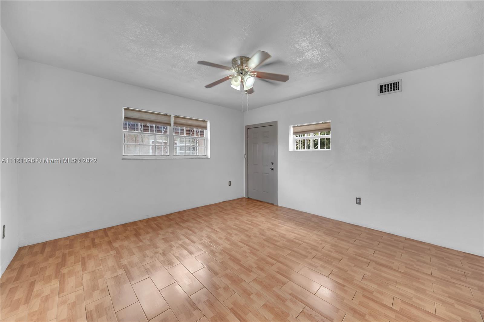 211 SW 60th Ave