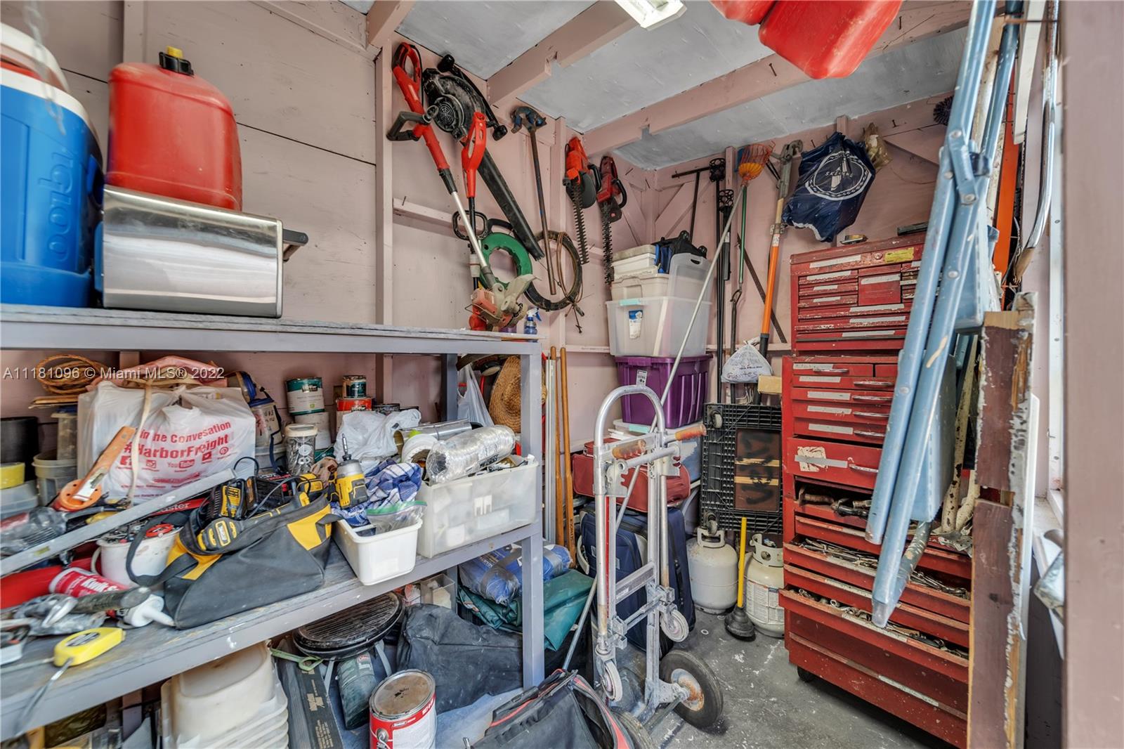 211 SW 60th Ave