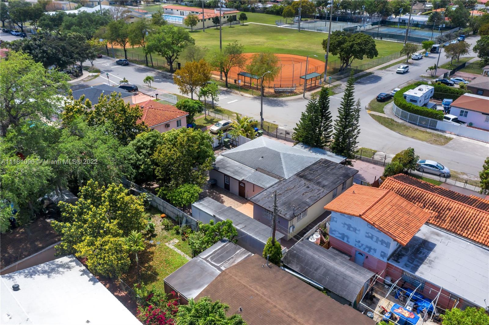 211 SW 60th Ave