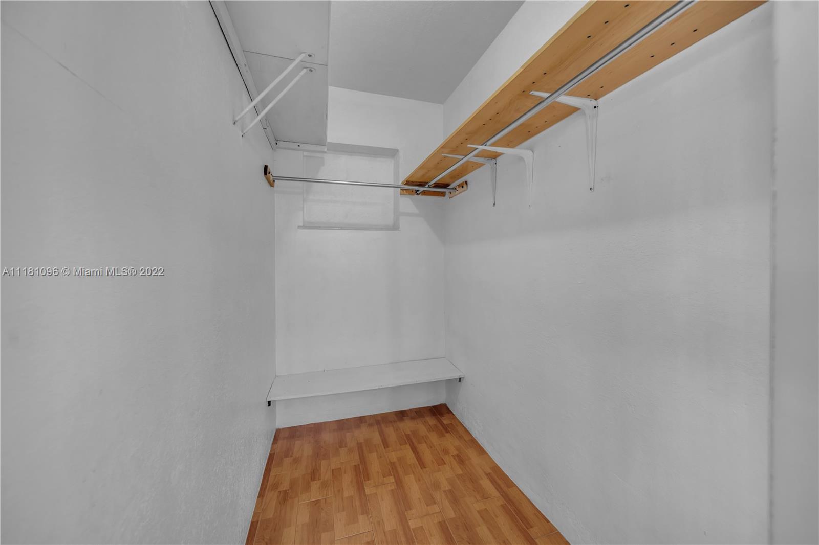 211 SW 60th Ave