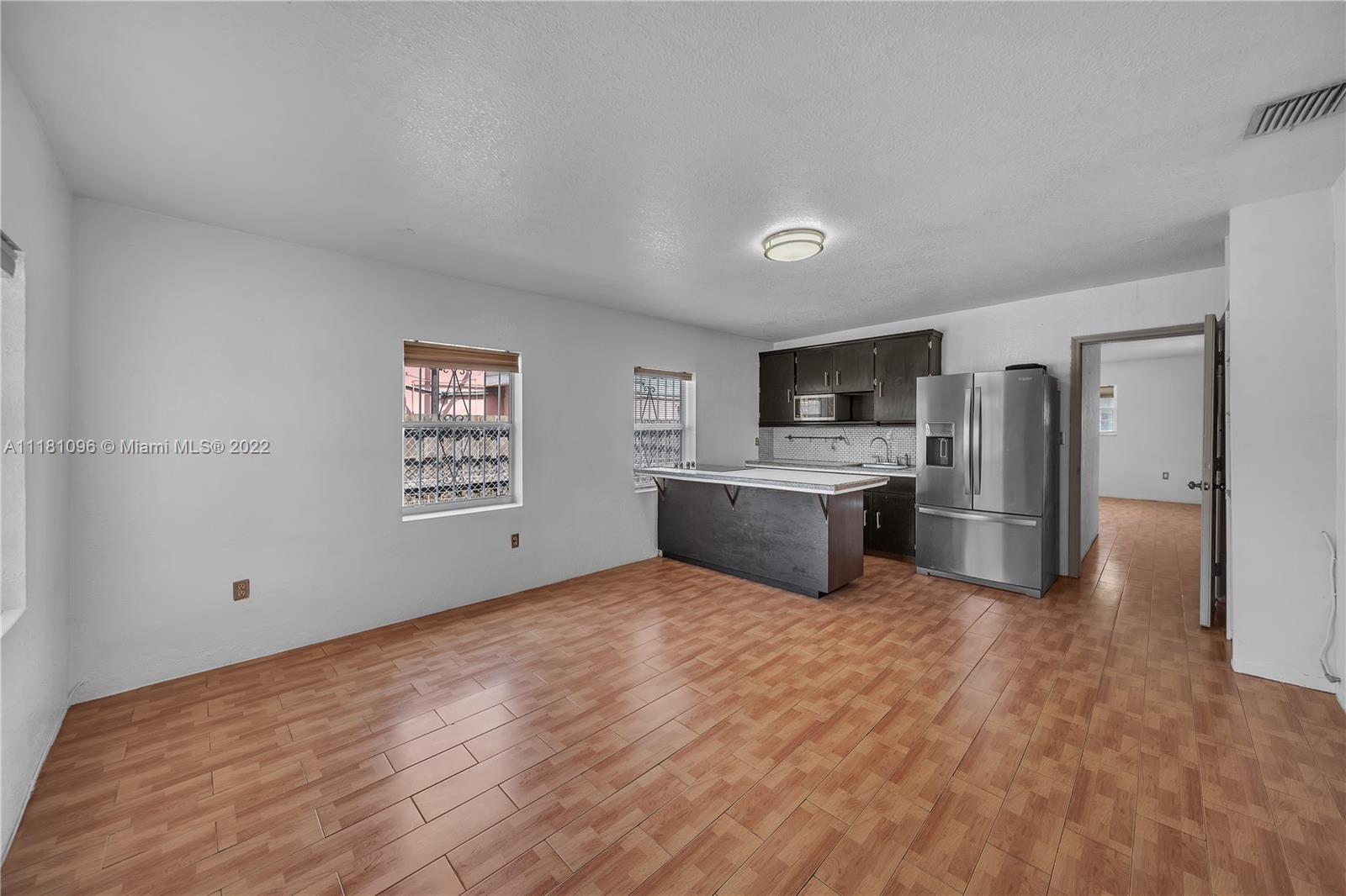 211 SW 60th Ave