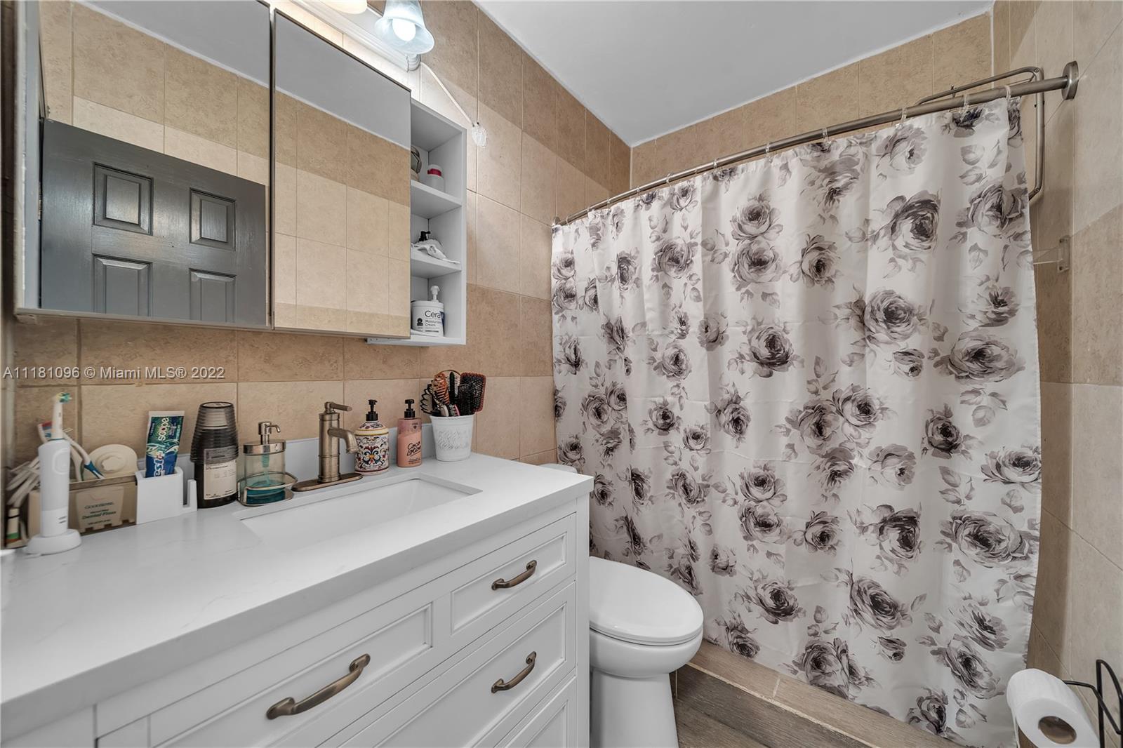 211 SW 60th Ave