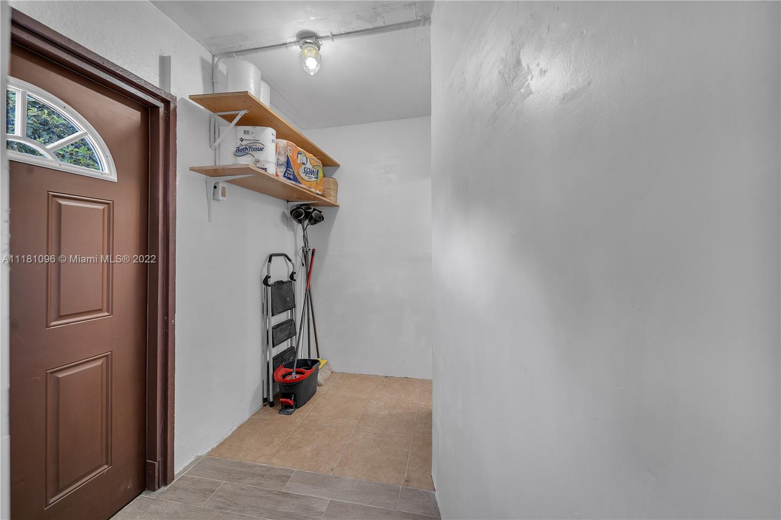 211 SW 60th Ave