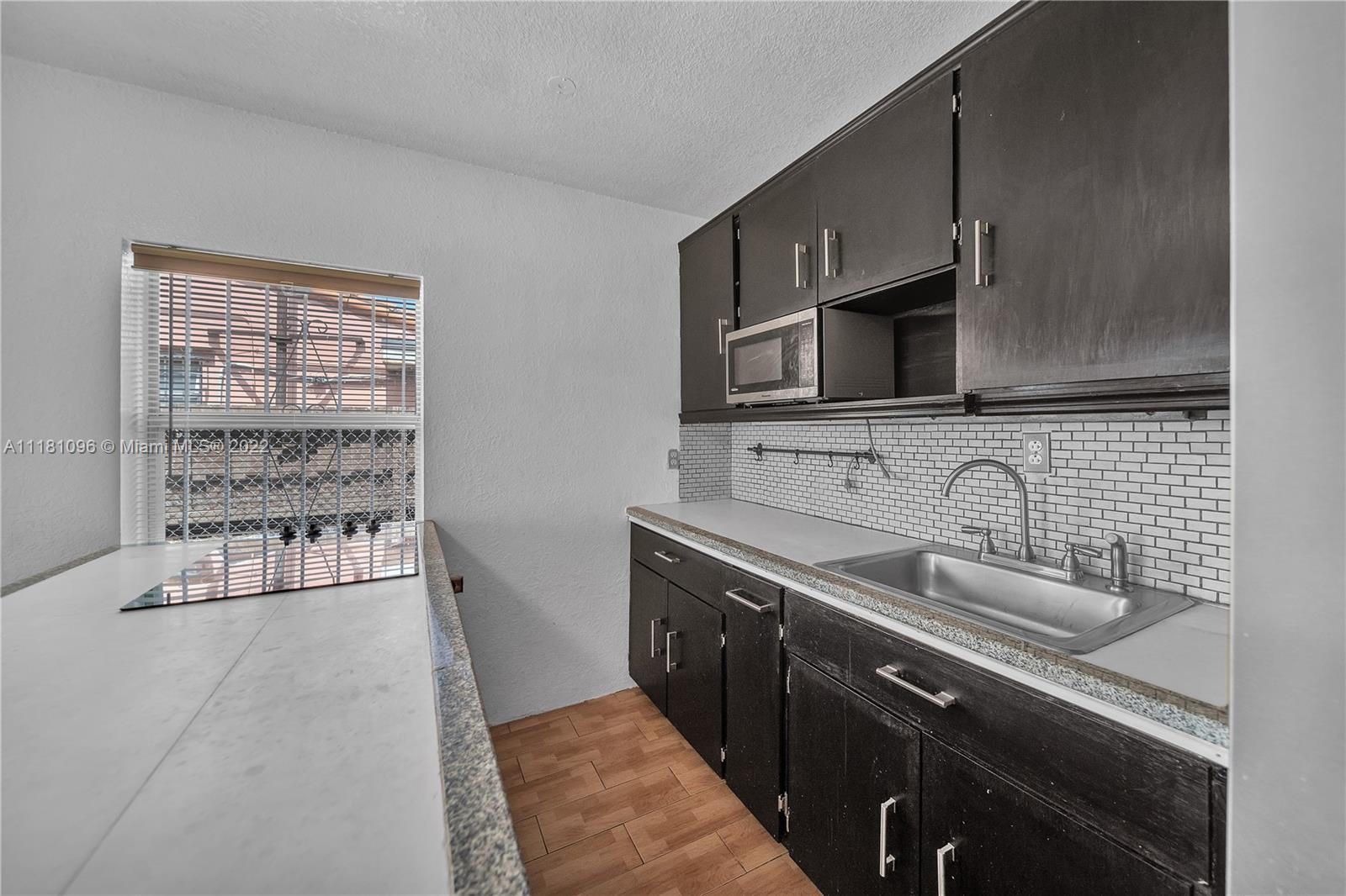 211 SW 60th Ave