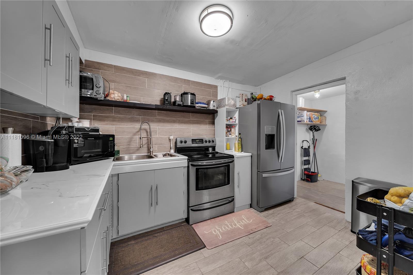 211 SW 60th Ave