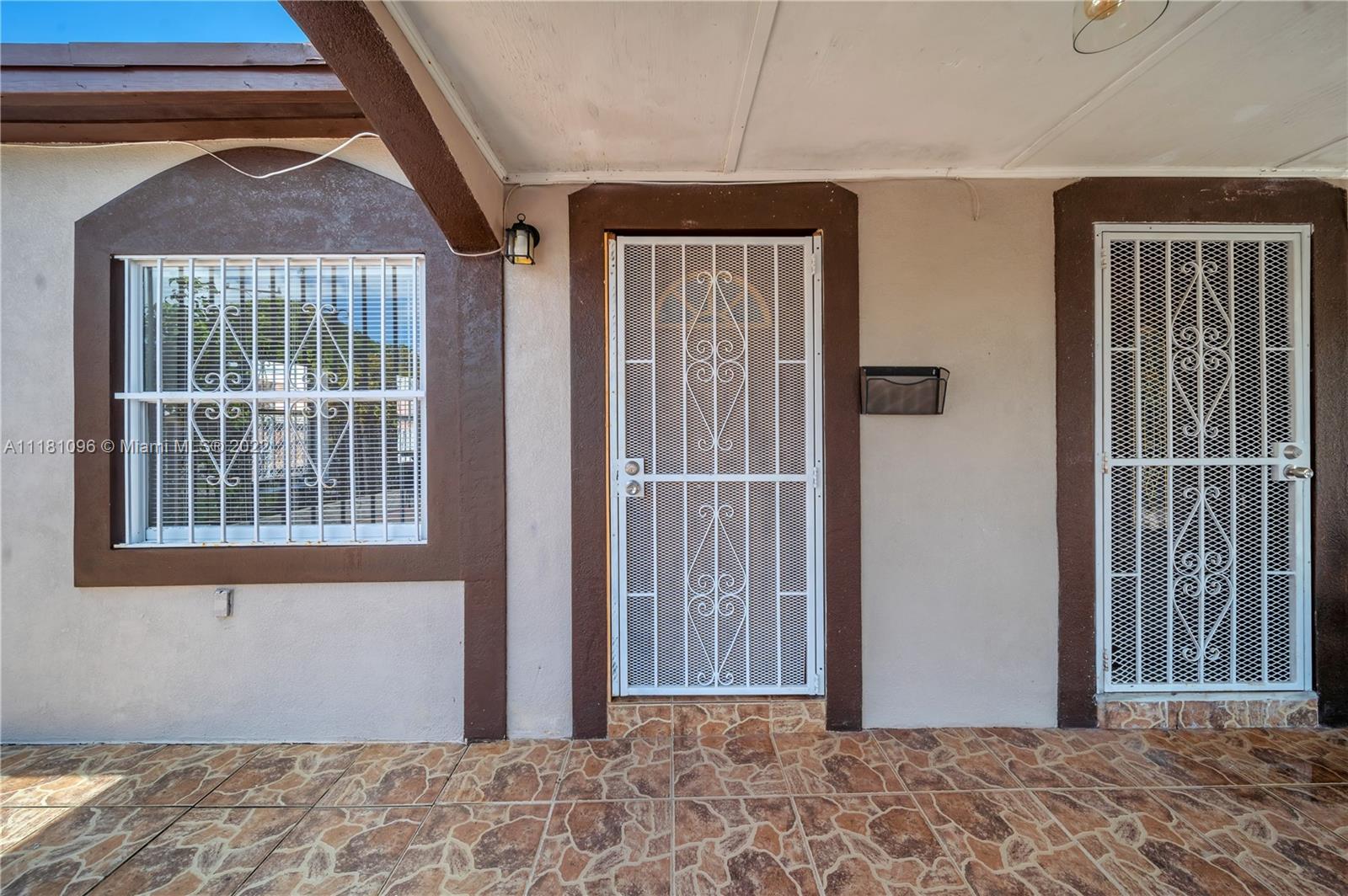 211 SW 60th Ave