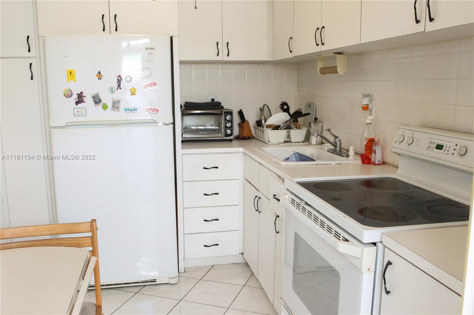 18720 NE 18th Ave Unit: 215