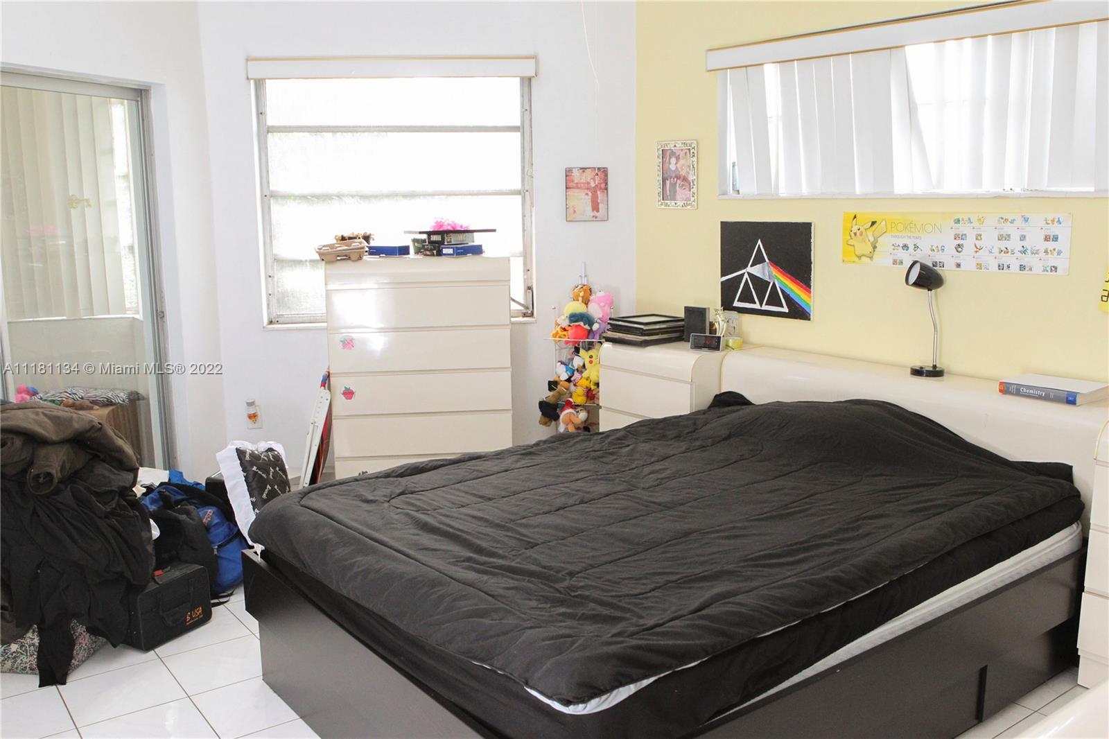 18720 NE 18th Ave Unit: 215