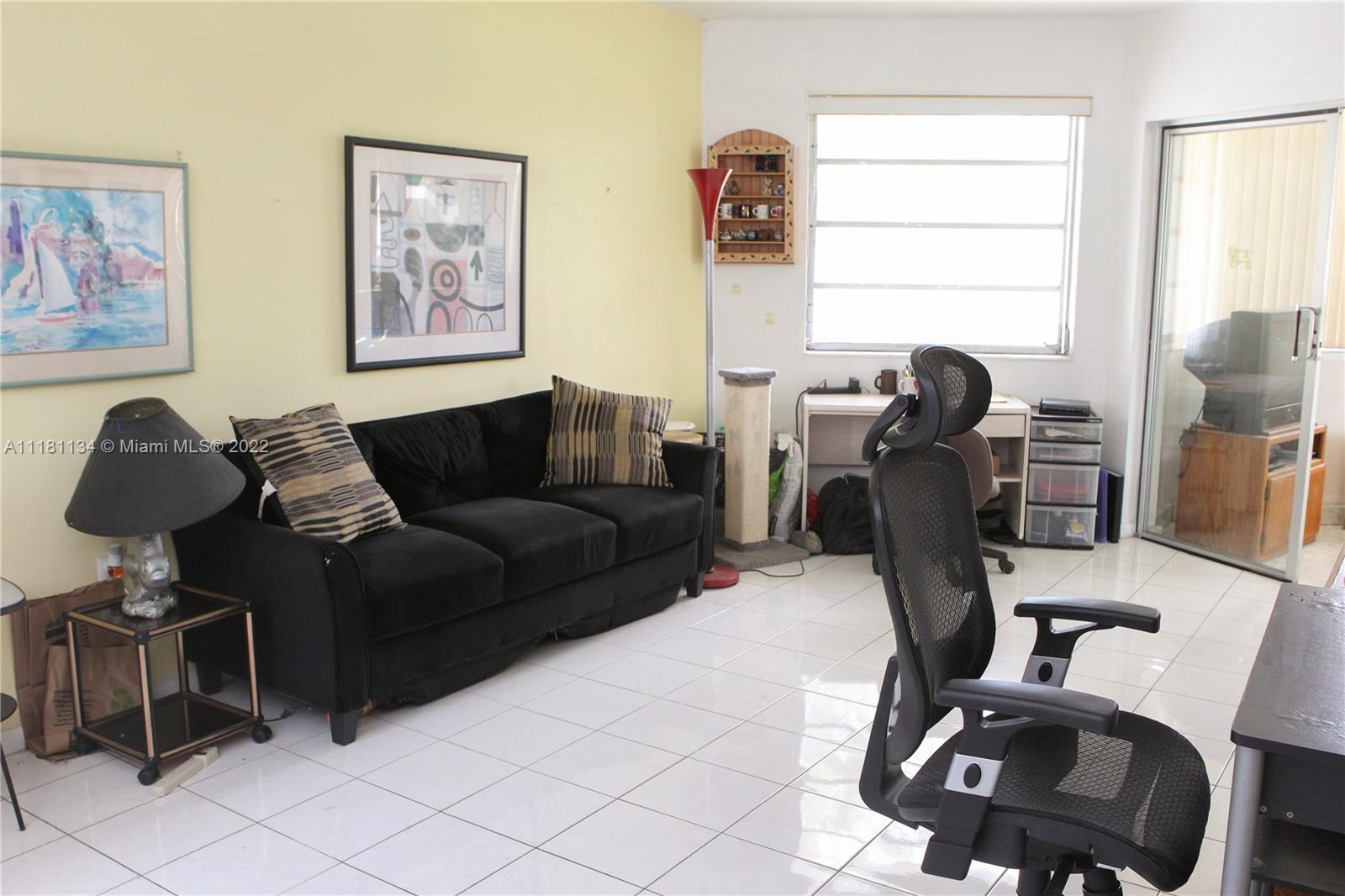18720 NE 18th Ave Unit: 215