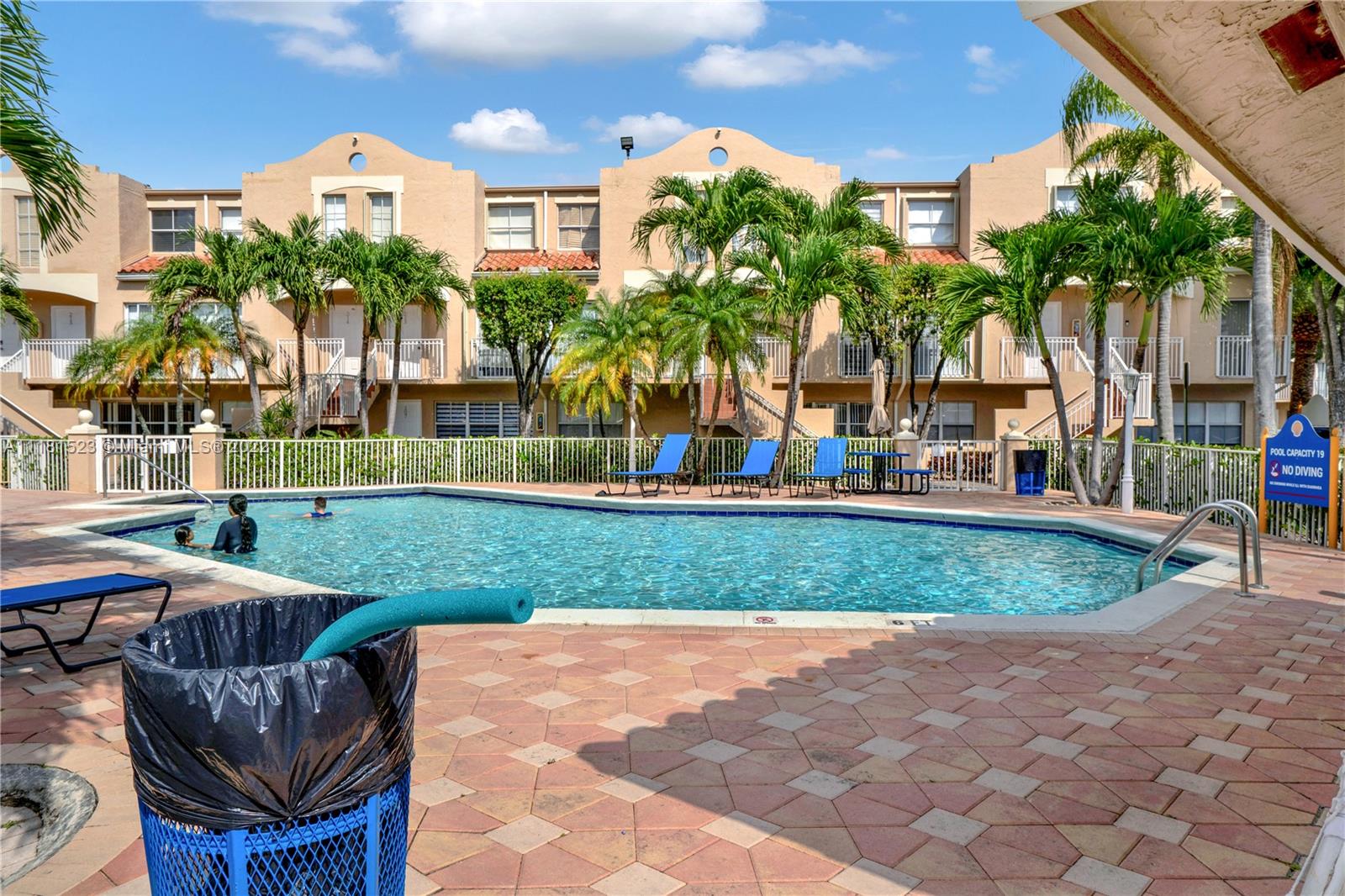 510 NW 86th Pl Unit: 12-208