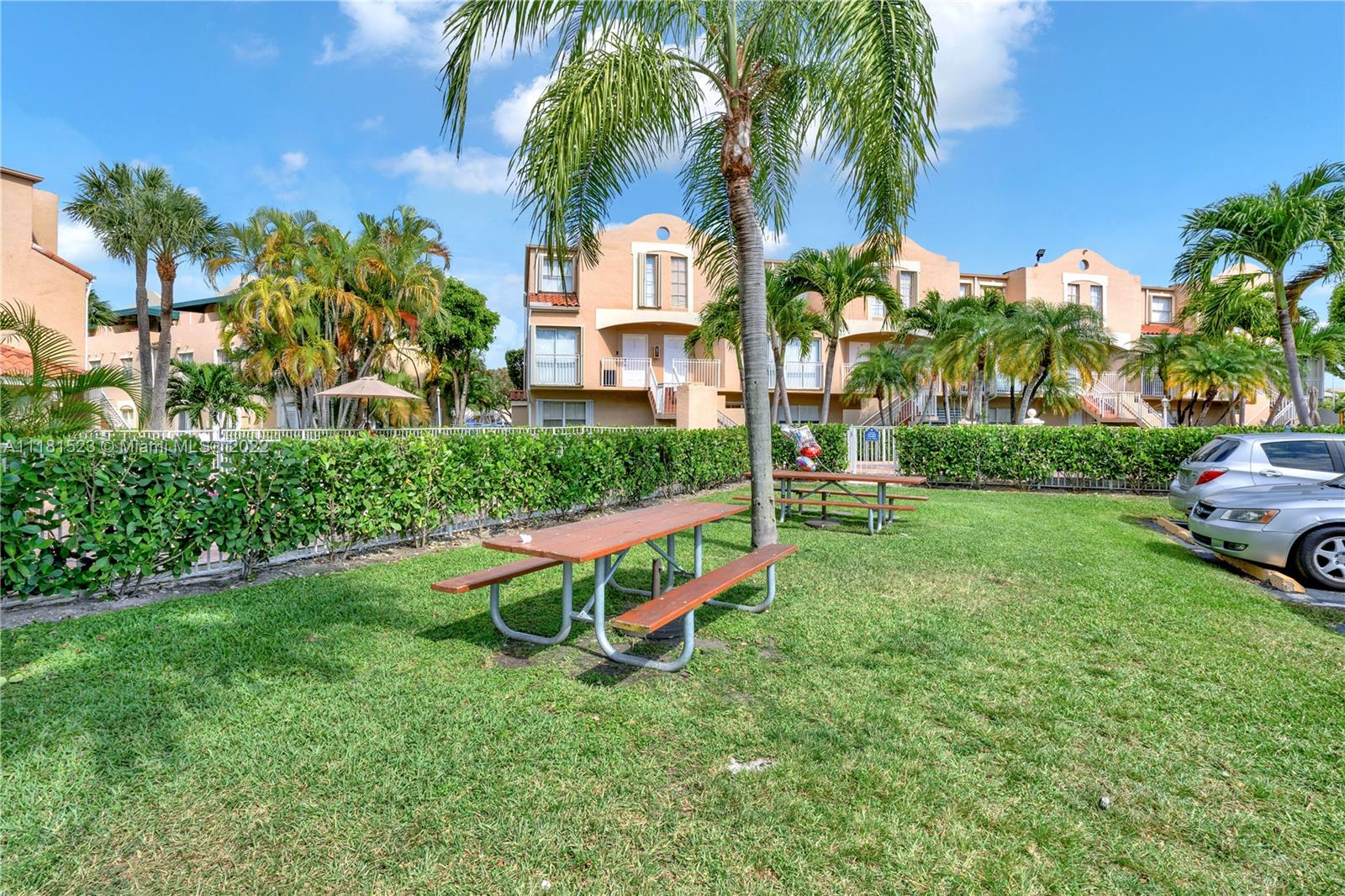 510 NW 86th Pl Unit: 12-208
