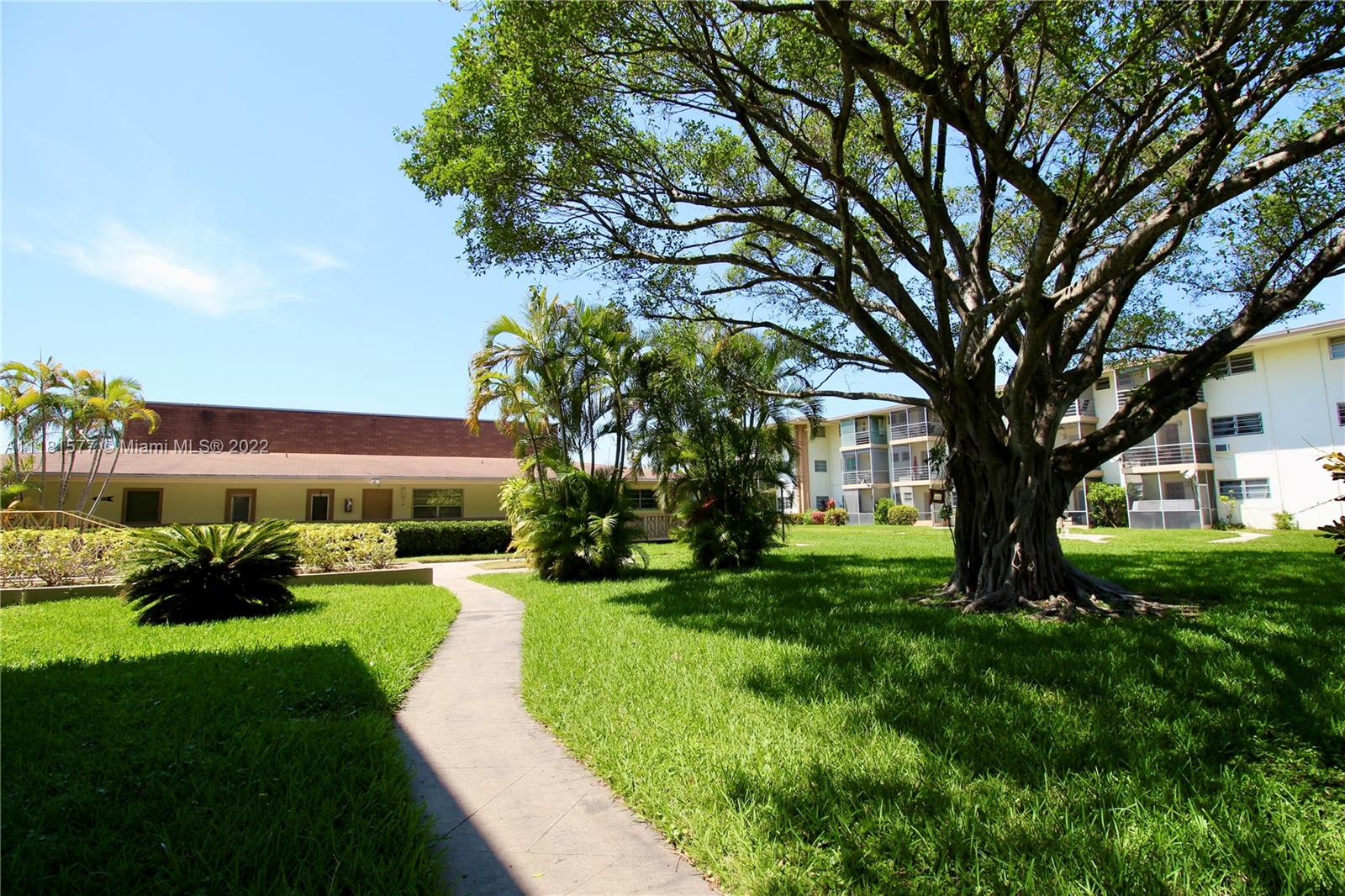16790 NE 14th Ave Unit: 202