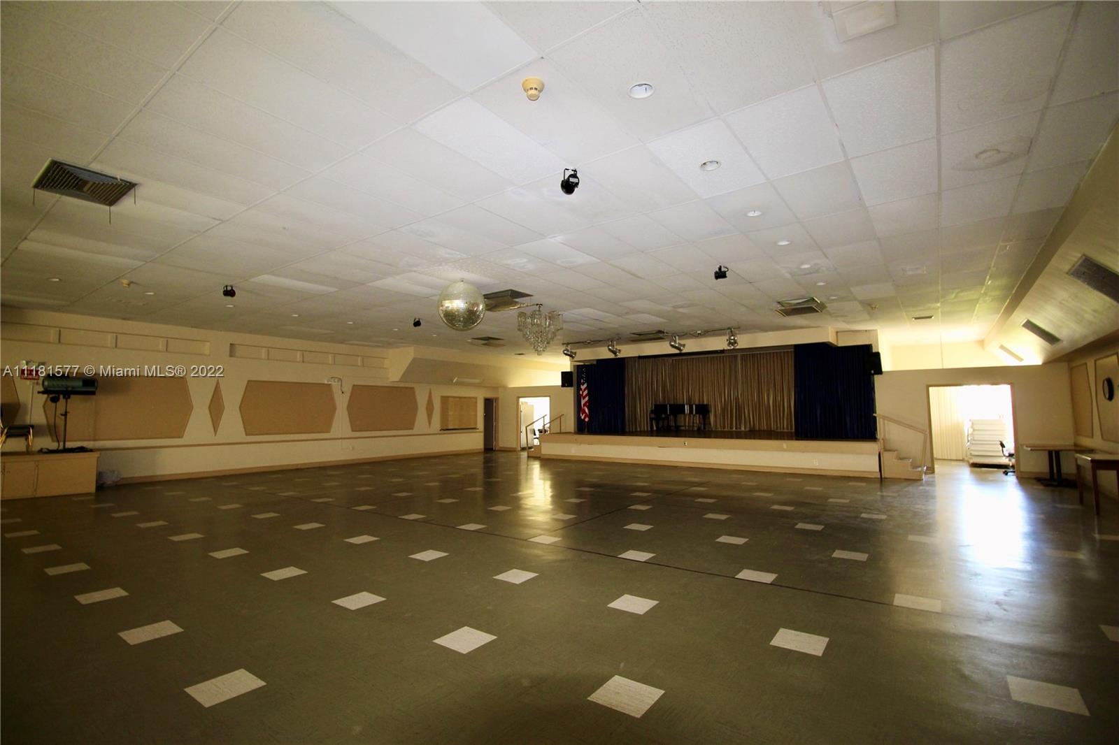 16790 NE 14th Ave Unit: 202