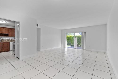 8335 SW 72nd Ave Unit: 112D
