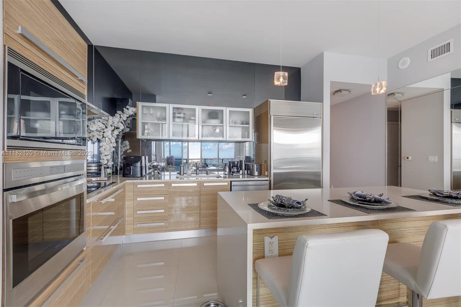 2020 N Bayshore Dr Unit: 3508