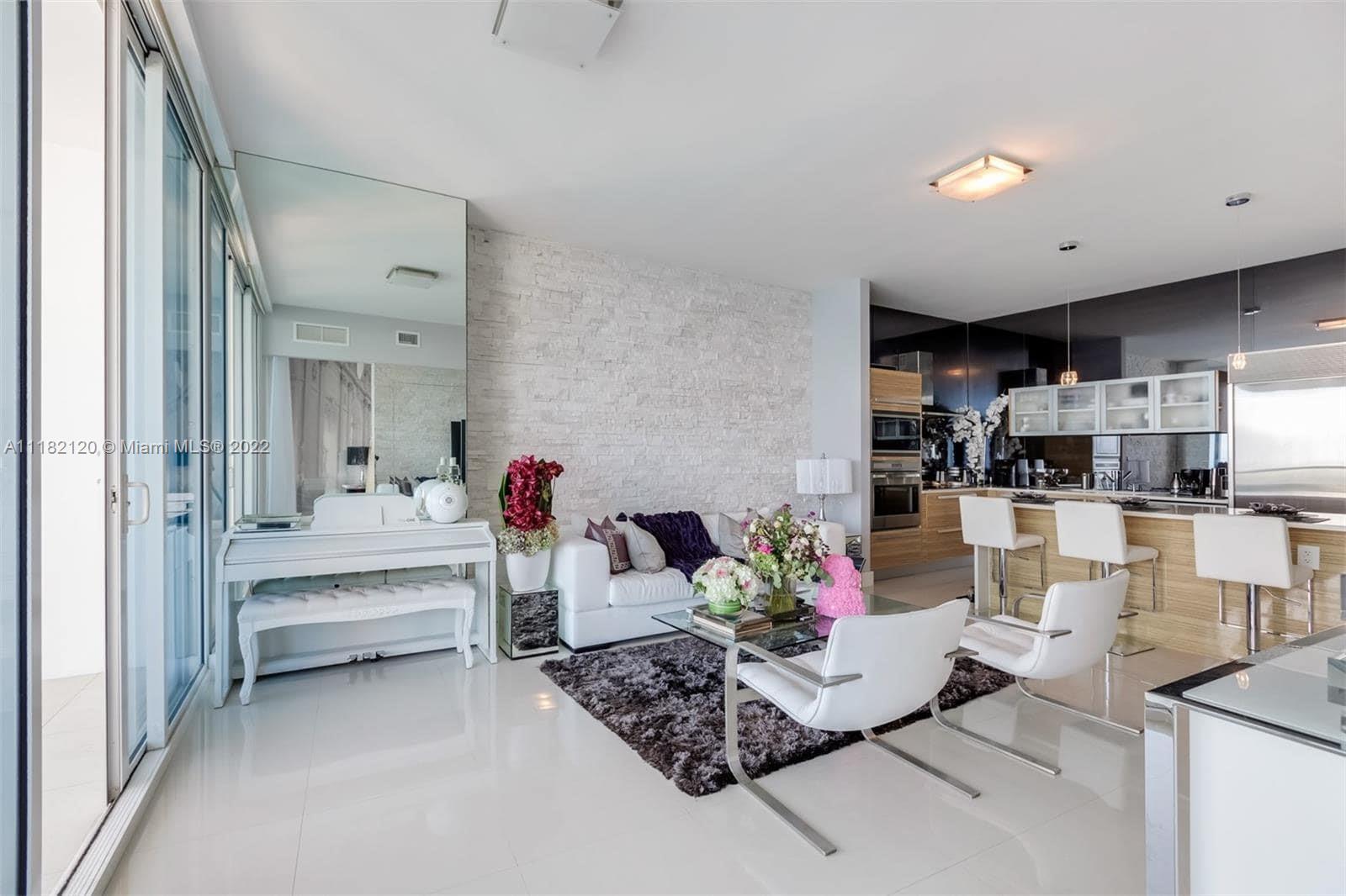 2020 N Bayshore Dr Unit: 3508