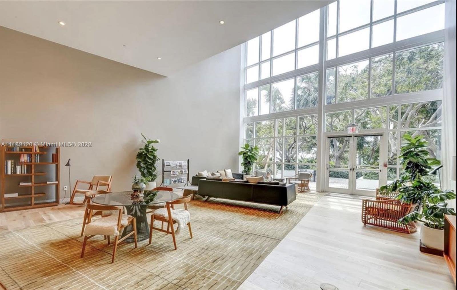 2020 N Bayshore Dr Unit: 3508