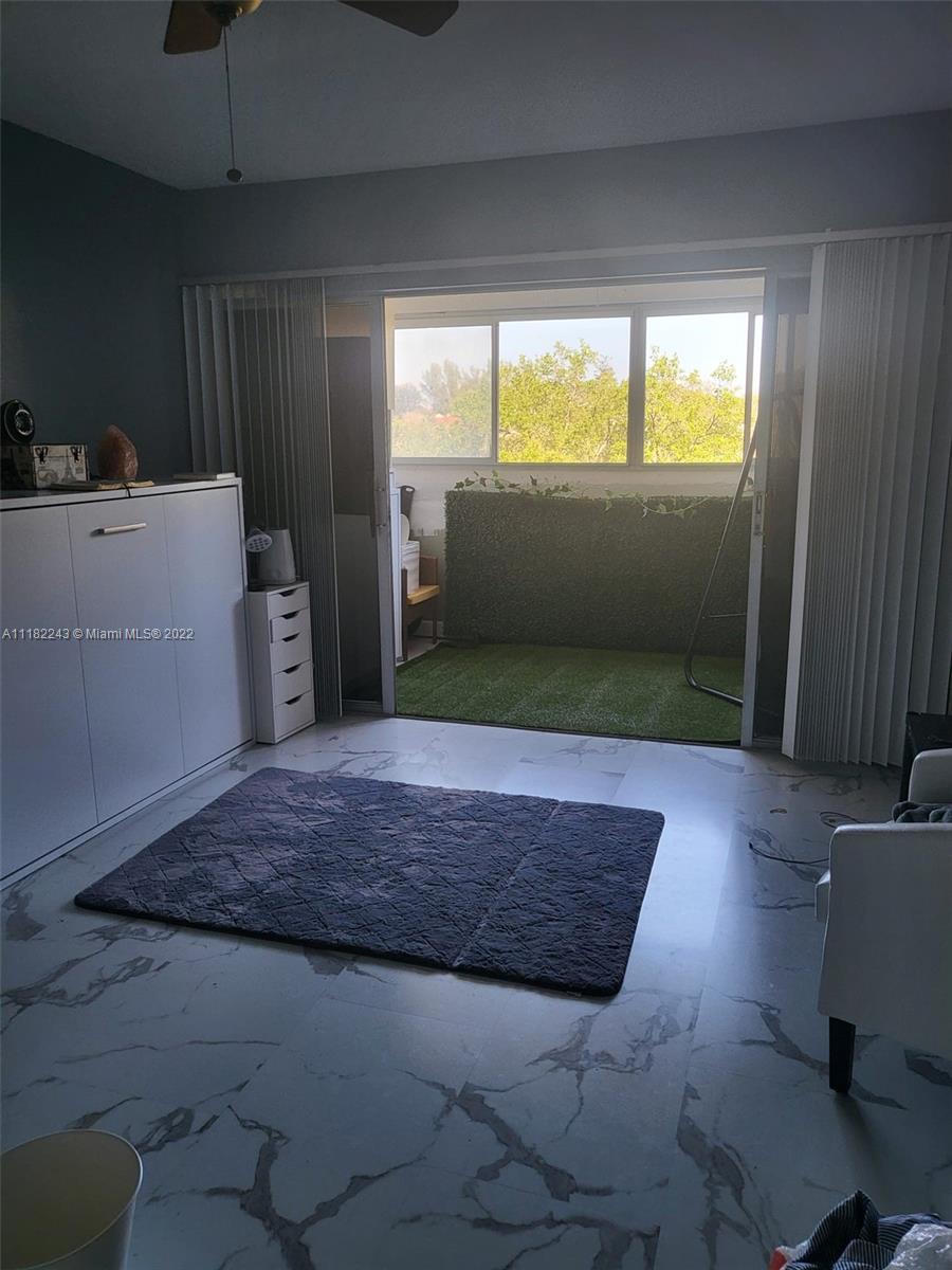 3301 Spanish Moss Ter Unit: 404