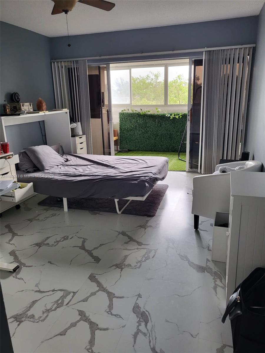 3301 Spanish Moss Ter Unit: 404