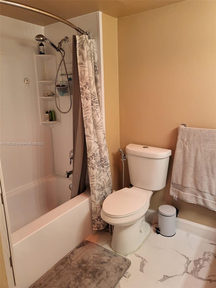 3301 Spanish Moss Ter Unit: 404