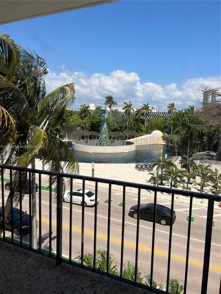 1900 Meridian Ave Unit: 407