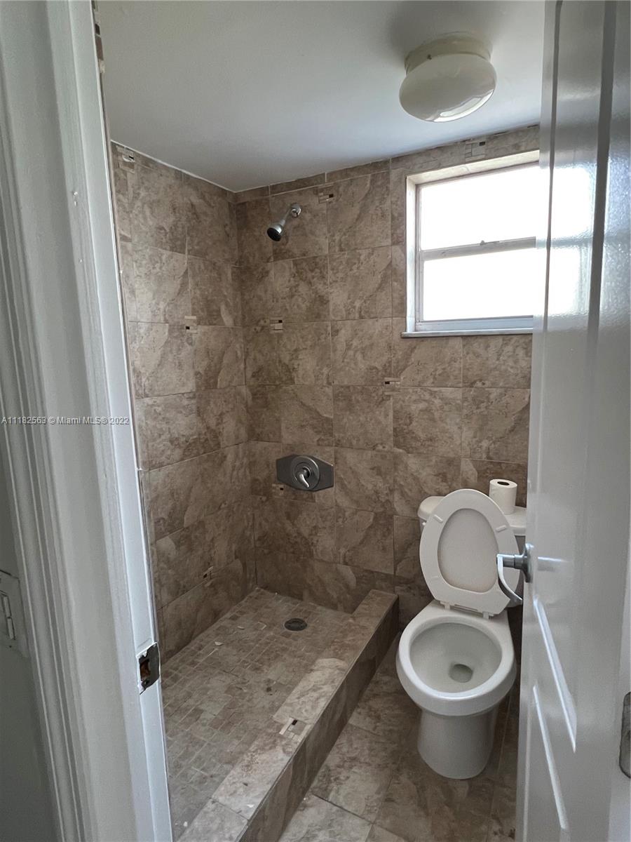 1900 Meridian Ave Unit: 407