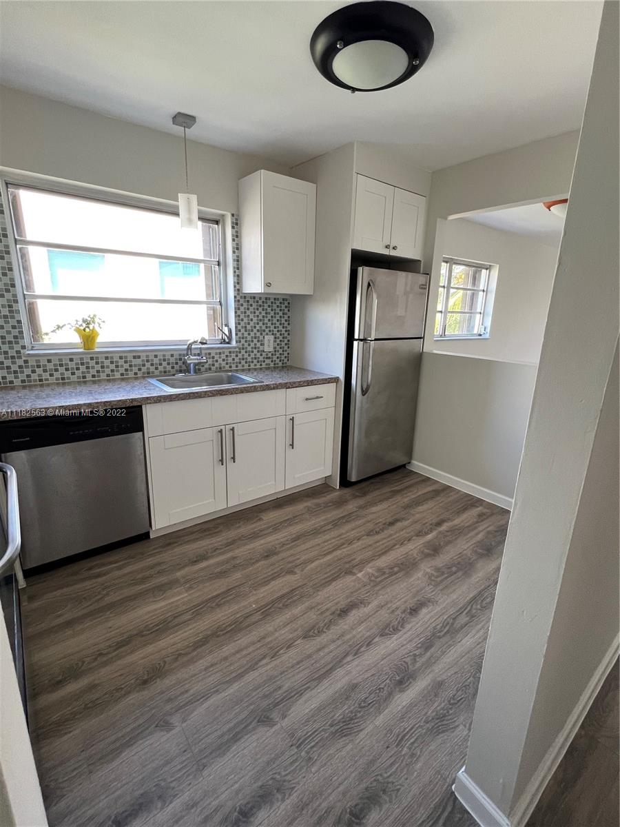 1900 Meridian Ave Unit: 407