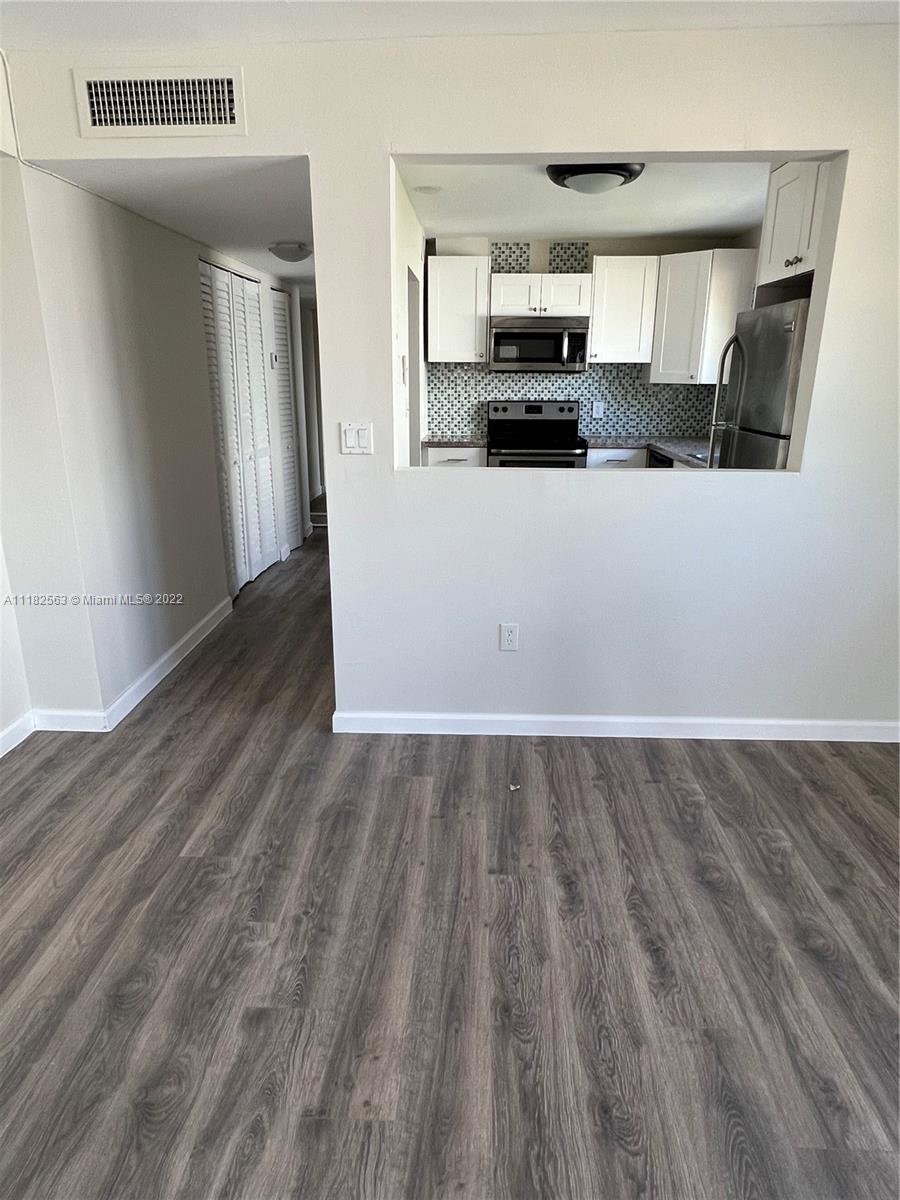 1900 Meridian Ave Unit: 407
