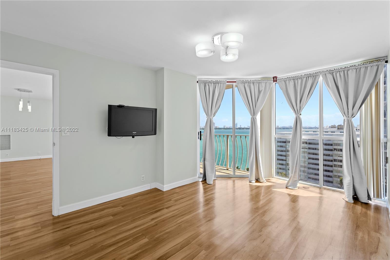 7601 E Treasure Dr Unit: 1423