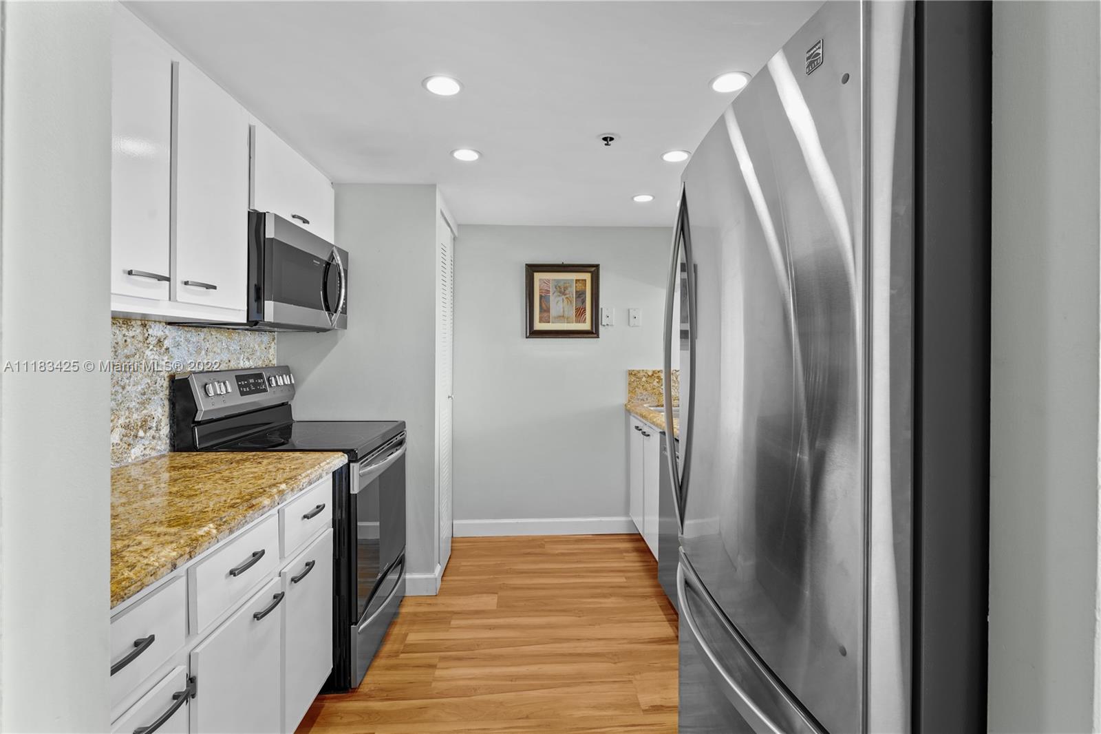 7601 E Treasure Dr Unit: 1423