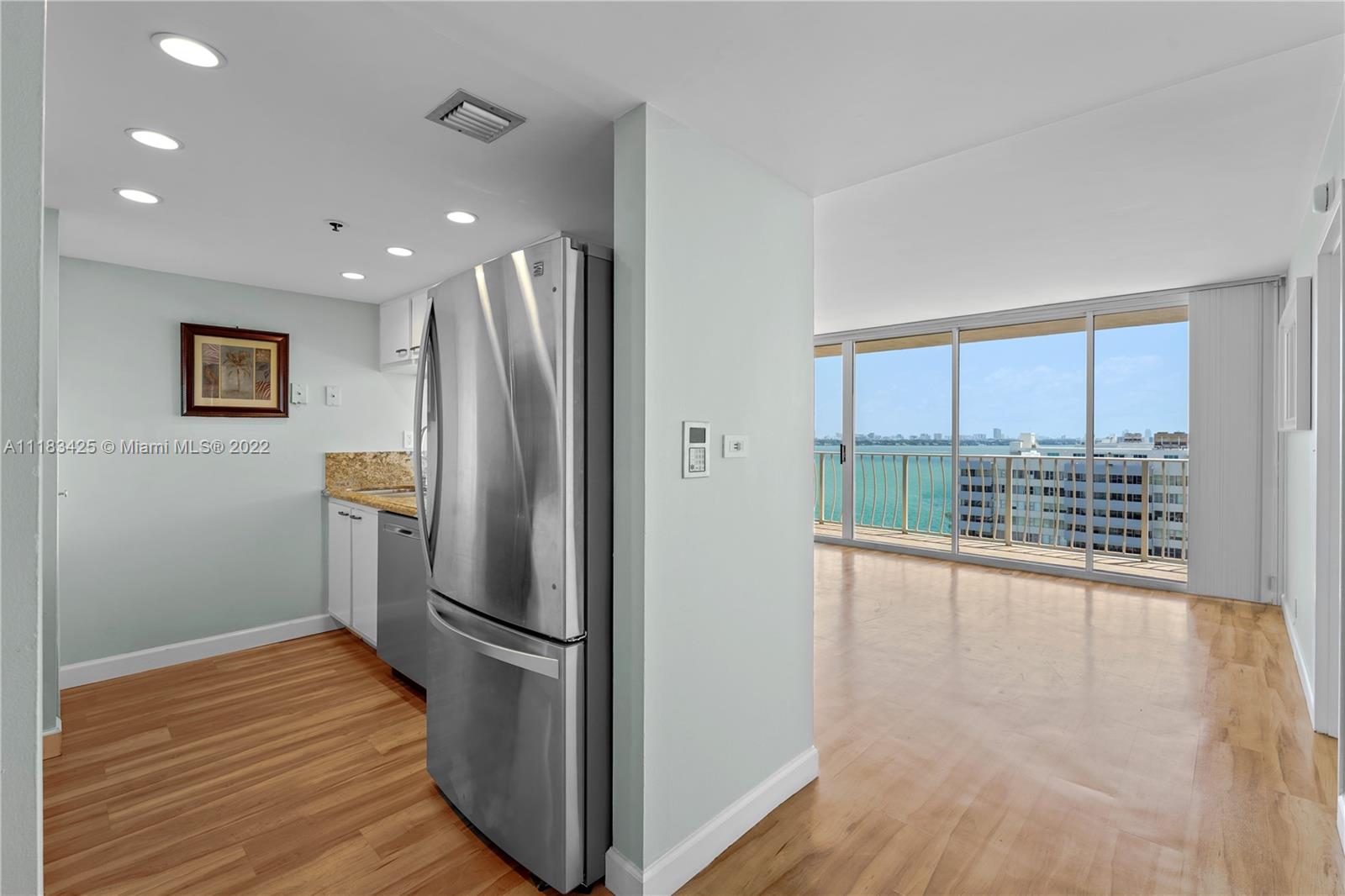 7601 E Treasure Dr Unit: 1423